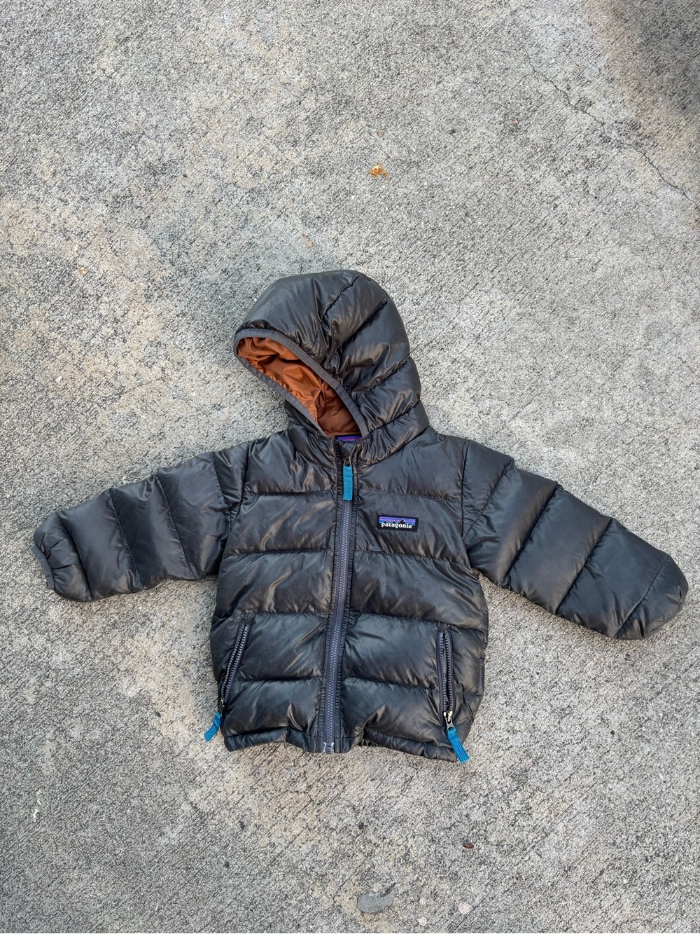 Patagonia Kids Black Puffer Jacket with Brown Lining (6-12m)